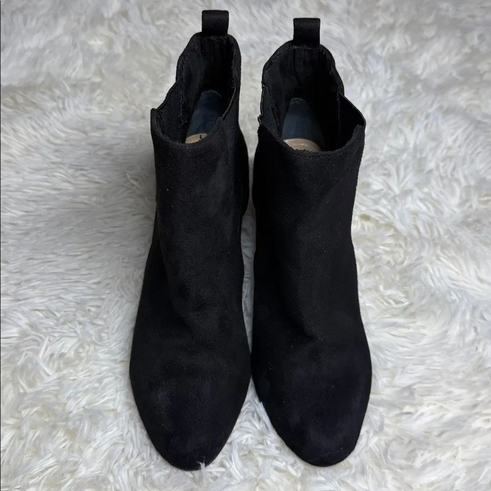 BCBGeneration Elegant Black Ankle Booties